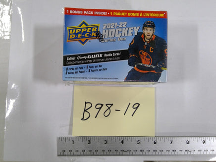 2021-22 Upper Deck Series One Hockey Retail Box NHL Young Guns Cards Sealed