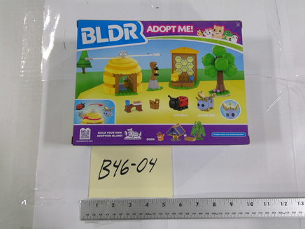 BLDR Adopt Me Bee Farm 0004 225 Pieces 8+ Building Toy Set Ladybug Queen Bee New