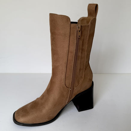 Boots Womens Size 6 Camel Kaydia Block Heel Chelsea Zip Square Toe Comfort Foam