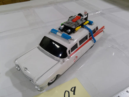 Ghostbusters 1959 Cadillac Ecto-1 1:18 Plastic Car Vehicle Model White Toy