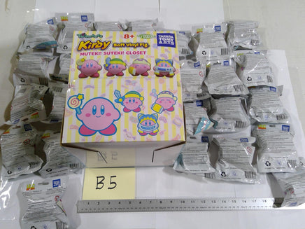 Kirby Soft Vinyl Figures Muteki Suteki Closet Takara Tomy Arts Blind Bags Pink