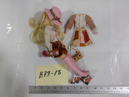 Bratz Cowgirl 10in Fashion Doll Clothes Shoes Purse Accessories MGA Toy Set