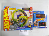Hot Wheels City Snake Spiral Attack RC Tesla Roadster Lot 2 Toy Multicolor