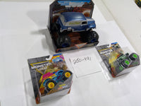 Monster Jam Arena Favorites Grave Digger Ringling Trucks Lot 3 Spin Master New