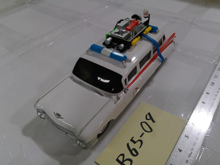 Ghostbusters 1959 Cadillac Ecto-1 1:18 Plastic Car Vehicle Model White Toy