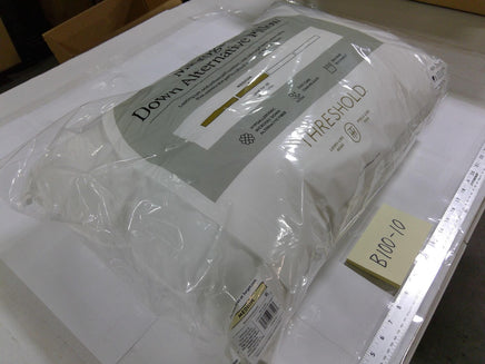 Threshold Microgel Down Alternative Pillow Standard/Queen Medium White Plush