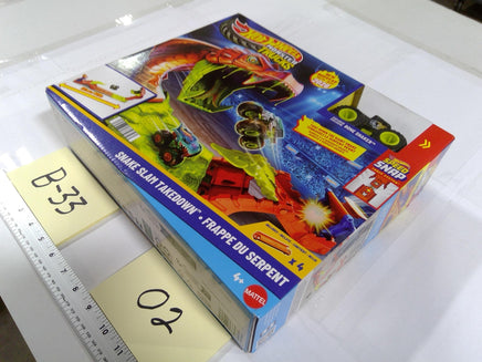 Hot Wheels Monster Trucks Snake Slam Takedown Playset Bone Shaker New Multicolor