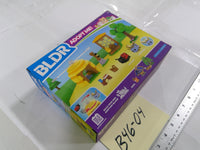 BLDR Adopt Me Bee Farm 0004 225 Pieces 8+ Building Toy Set Ladybug Queen Bee New