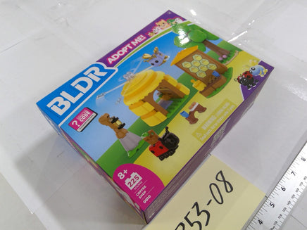BLDR Adopt Me Coffee Shop 0010 225 Pieces 8+ Building Toy Set Multicolor New