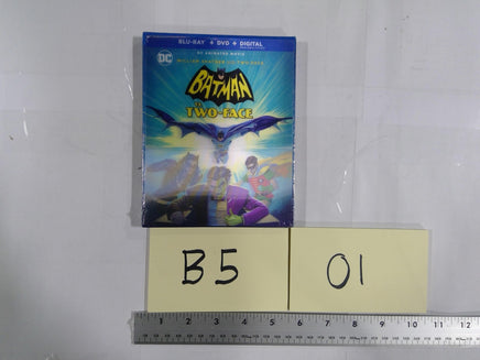 Batman Vs. Two-Face Blu-ray DVD Digital HD DC Animated Movie New Sealed PG