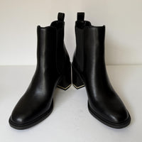 BCBGeneration Boots Womens Size 10 Black Chelsea Block Heel BOXXA GN235501