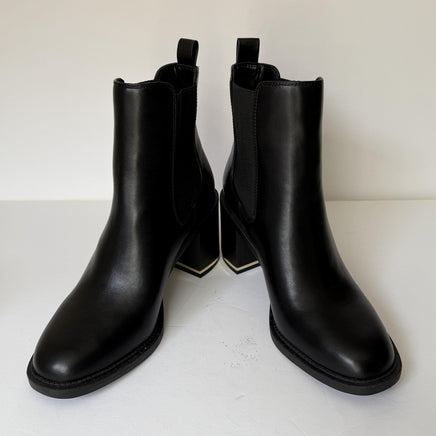 BCBGeneration Boots Womens Size 10 Black Chelsea Block Heel BOXXA GN235501