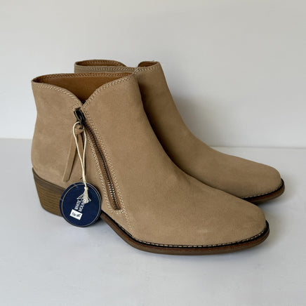White Mountain Boots Womens Size 10 Beachwood Suede Altos Ankle Booties Side Zip