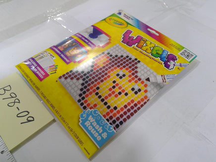 Crayola Wixels Color-Absorbing Pixel Art Set Kids Markers Wash & Reuse New