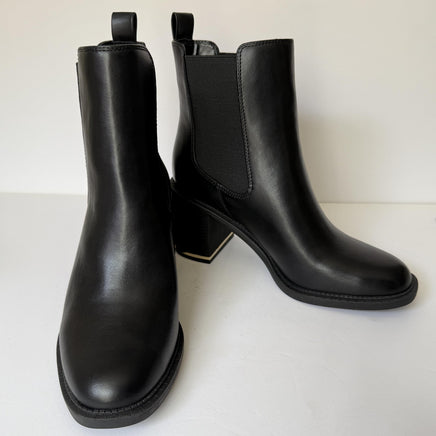 BCBGeneration Boots Womens Size 10 Black Chelsea Block Heel BOXXA GN235501