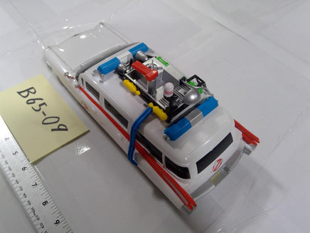 Ghostbusters 1959 Cadillac Ecto-1 1:18 Plastic Car Vehicle Model White Toy