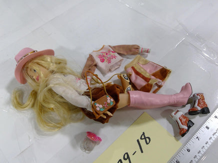 Bratz Cowgirl 10in Fashion Doll Clothes Shoes Purse Accessories MGA Toy Set