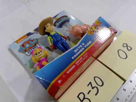 PAW Patrol Skye & Farmer Yumi Figure Set Spin Master Toy Multicolor Dog Pig