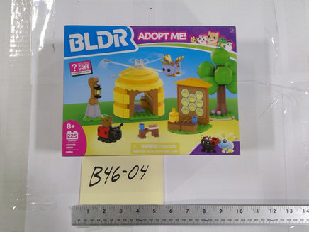 BLDR Adopt Me Bee Farm 0004 225 Pieces 8+ Building Toy Set Ladybug Queen Bee New