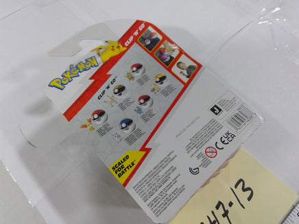 Pokemon Alolan Vulpix Clip N Go Great Ball Action Figure Jazwares Toy White Blue
