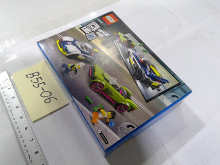 LEGO City 60415 Police Car & Muscle Car Chase 213 Pieces 6+ Set New Box Wear