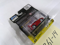 Muscle Machines Ferrari F40 1:64 Diecast Car 8+ Display Stand New Red Toy
