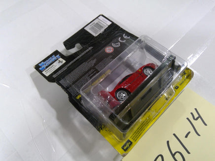 Muscle Machines Ferrari F40 1:64 Diecast Car 8+ Display Stand New Red Toy