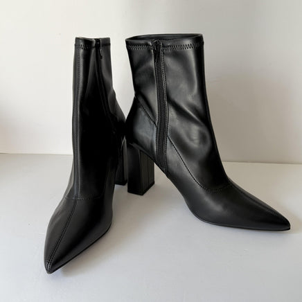 Wild Pair Boots Womens Size 9.5 Black ILOISEP Pointed Toe Block Heel Ankle Zip