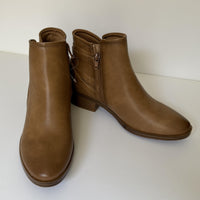 Baretraps Mackenzie Boots Womens Size 6.5 Salted Caramel Ankle Buckle BT30016