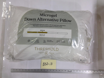 Threshold Microgel Down Alternative Pillow Standard/Queen White Medium Support
