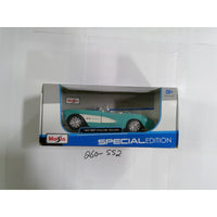 Maisto 1957 Chevrolet Corvette 1:24 Teal White New Special Edition Diecast Car