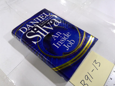 An Inside Job Daniel Silva Blue HC DJ Crime Thriller Fiction Novel Book
