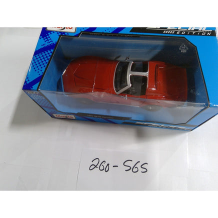 Maisto 1970 Corvette 1:24 Diecast Model Car Red Special Edition NEW