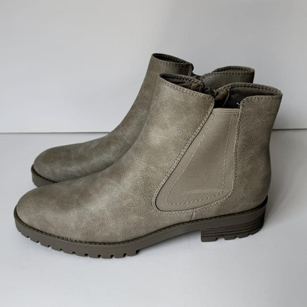 Baretraps Boots Womens Size 10 Grey Daytona Chelsea Lug Sole BFZZ-1083-902