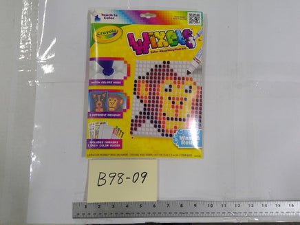 Crayola Wixels Color-Absorbing Pixel Art Set Kids Markers Wash & Reuse New