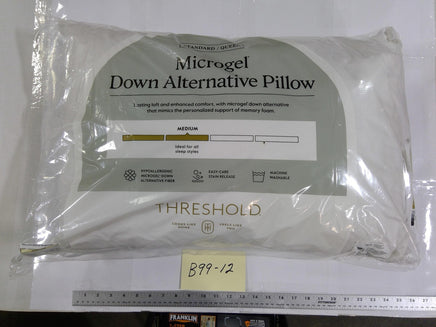 Threshold Microgel Down Alternative Pillow Standard/Queen Medium White Plush
