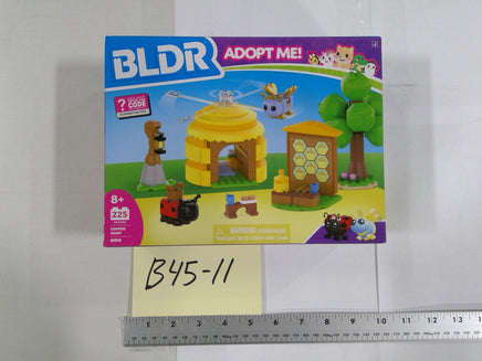 BLDR Adopt Me Coffee Shop 0010 225 Pieces 8+ Building Toy Set Multicolor New
