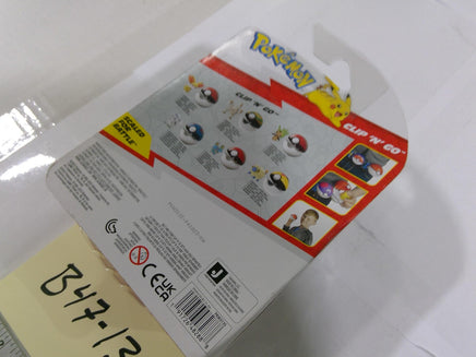 Pokemon Alolan Vulpix Clip N Go Great Ball Action Figure Jazwares Toy White Blue