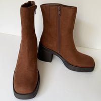 Sun + Stone Boots Womens Size 8 Russet Tiannaa Faux Suede Block Heel Square Toe