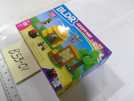 BLDR Adopt Me Bee Farm 225 Pieces 8+ Building Toy Set Ladybug Queen Bee New